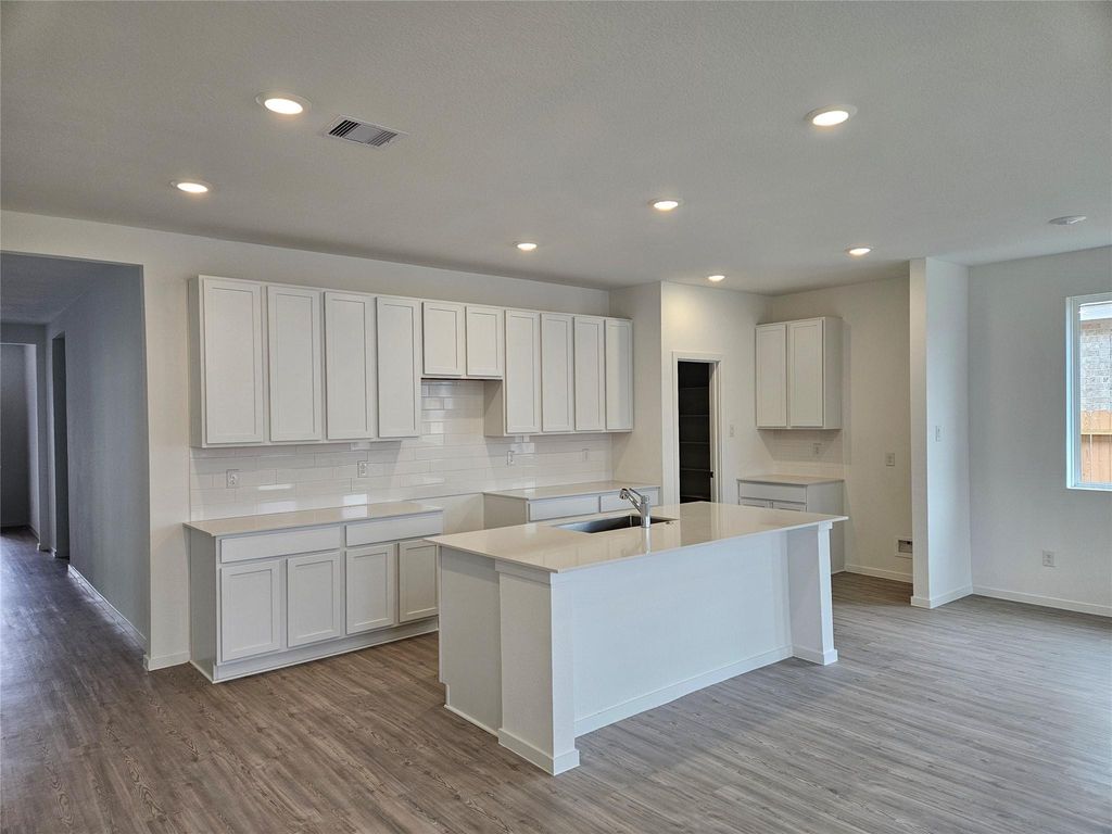 1734 Magnolia Jade Court, Crosby, TX 77532