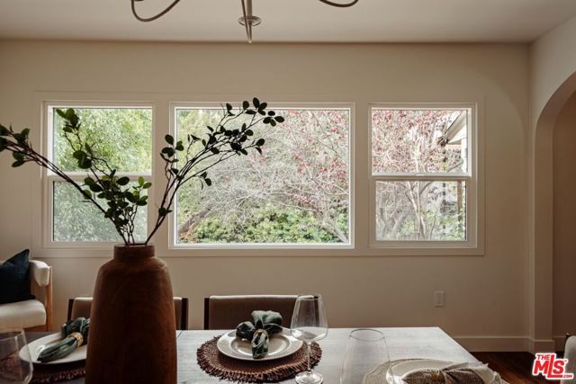 3042 N Beachwood Drive, Los Angeles, CA 90068