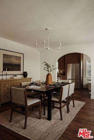 3042 N Beachwood Drive, Los Angeles, CA 90068