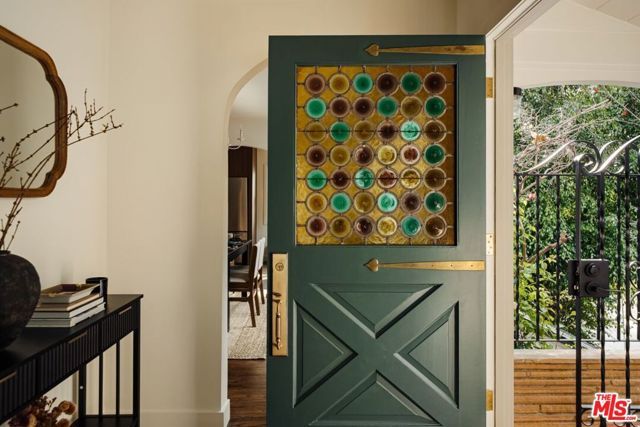 3042 N Beachwood Drive, Los Angeles, CA 90068