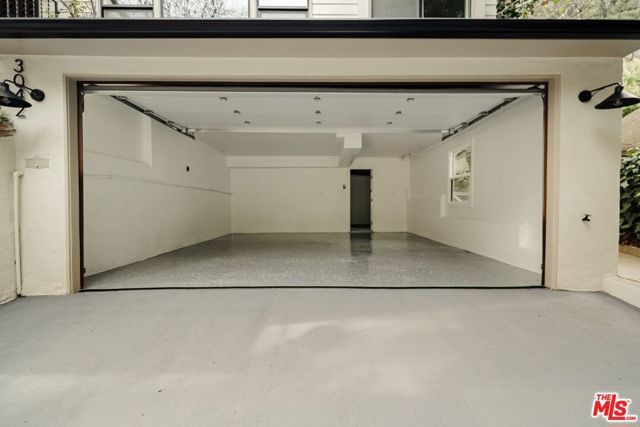 3042 N Beachwood Drive, Los Angeles, CA 90068