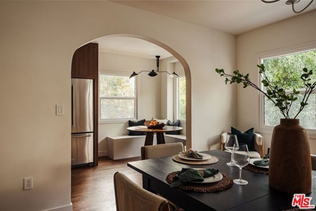 3042 N Beachwood Drive, Los Angeles, CA 90068