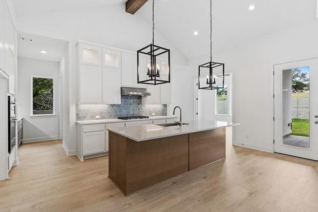 2117 Crimson Sunset DR, Georgetown, TX 78628
