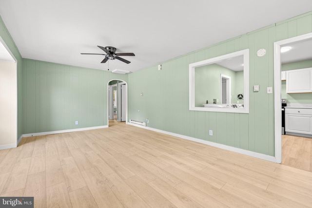 302 PINE WAY, Salisbury, MD 21804