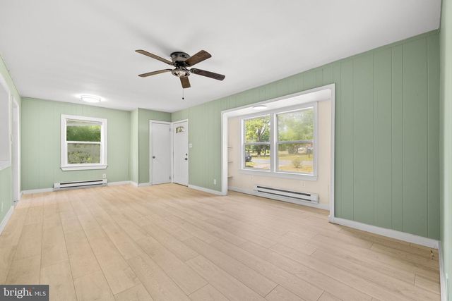 302 PINE WAY, Salisbury, MD 21804