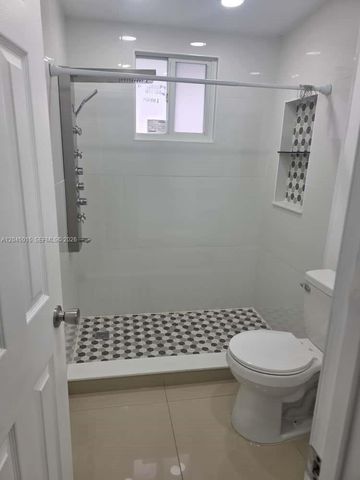 23 Miami Gardens Road 3, West Park, FL 33023