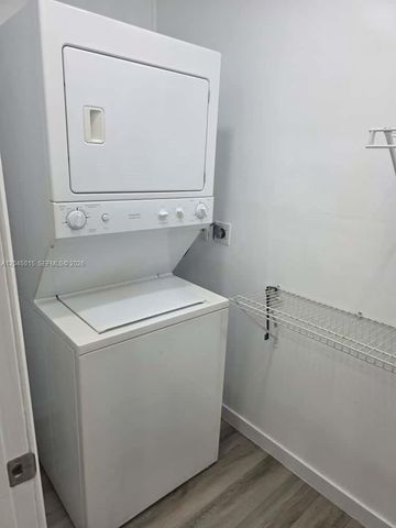 23 Miami Gardens Road 3, West Park, FL 33023