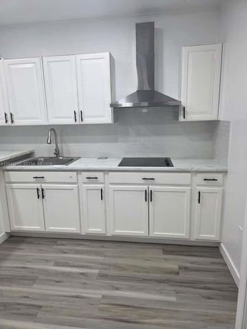 23 Miami Gardens Road 3, West Park, FL 33023