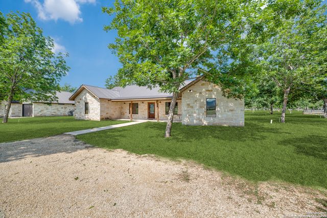 170 Johnny Seibert, Leakey, TX 78873