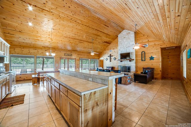 170 Johnny Seibert, Leakey, TX 78873