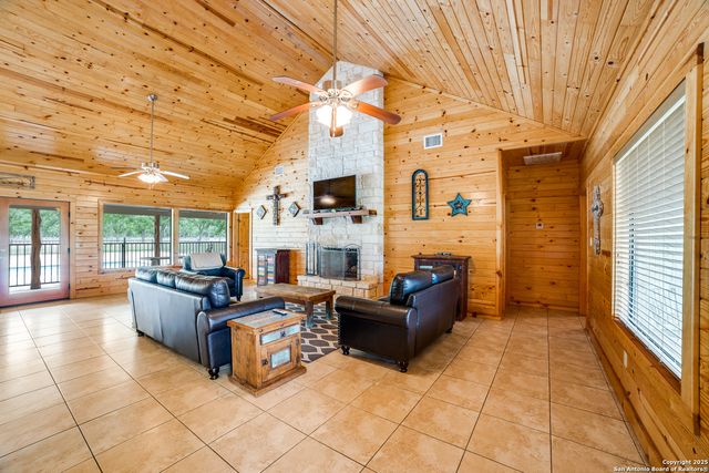 170 Johnny Seibert, Leakey, TX 78873
