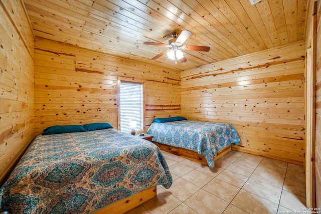 170 Johnny Seibert, Leakey, TX 78873