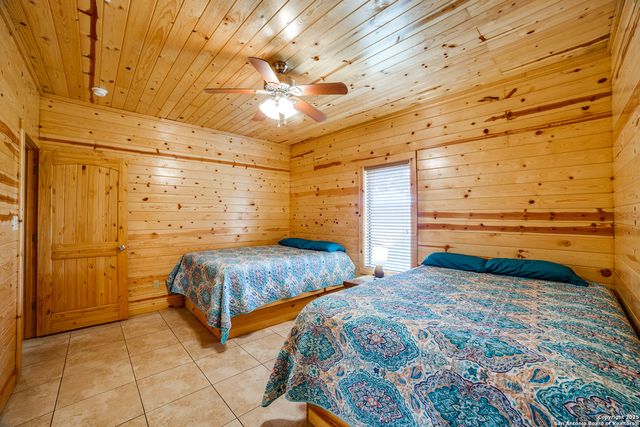 170 Johnny Seibert, Leakey, TX 78873