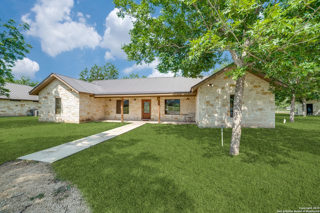 170 Johnny Seibert, Leakey, TX 78873