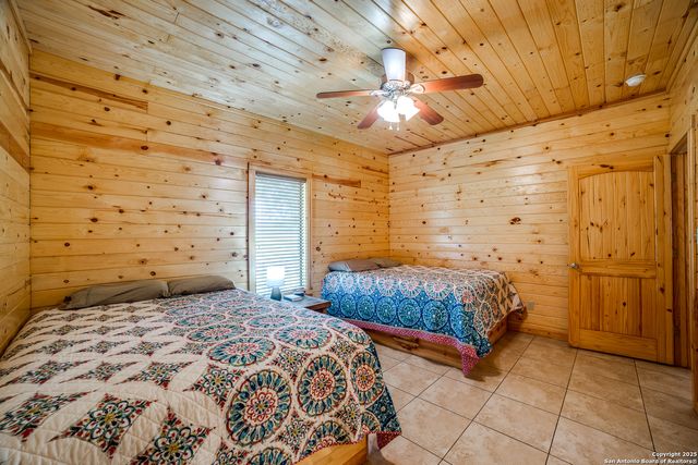 170 Johnny Seibert, Leakey, TX 78873