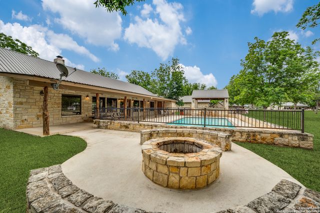 170 Johnny Seibert, Leakey, TX 78873