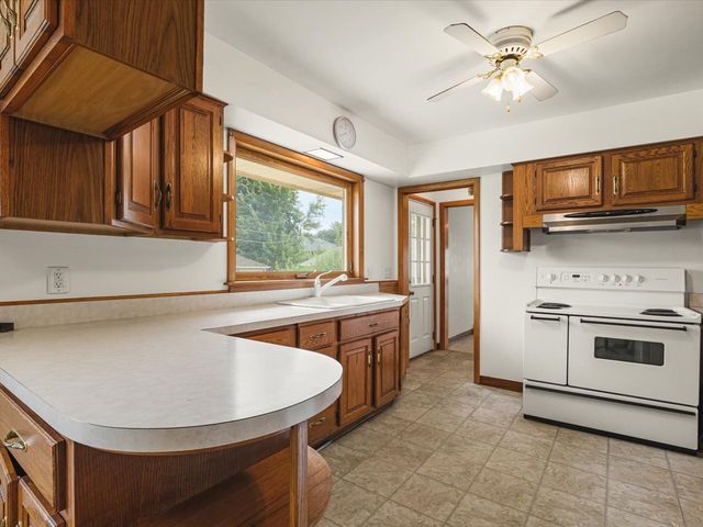 1324 S 3rd Street, St. Charles, IL 60174