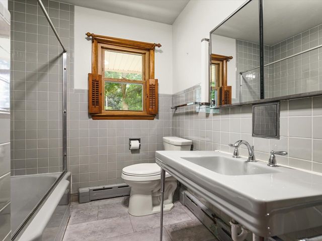 1324 S 3rd Street, St. Charles, IL 60174