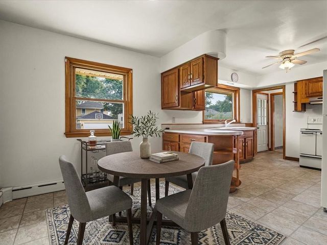 1324 S 3rd Street, St. Charles, IL 60174