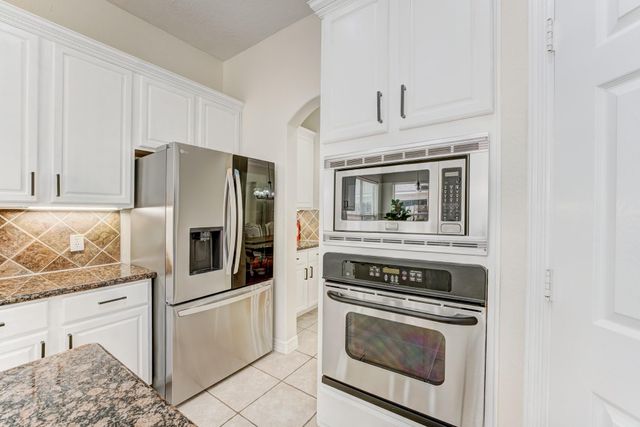 2104 Windy Shores Drive, Pearland, TX 77584