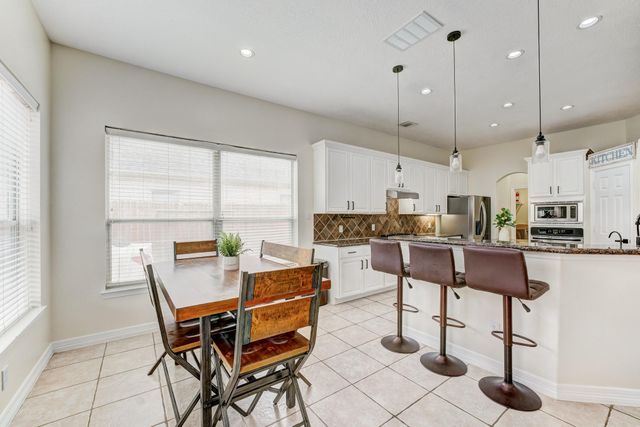 2104 Windy Shores Drive, Pearland, TX 77584