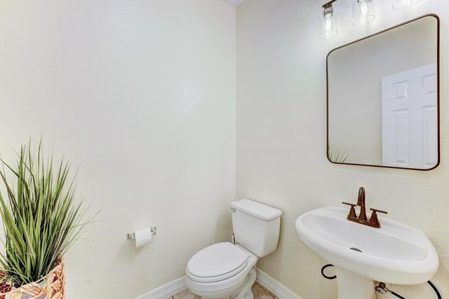 2104 Windy Shores Drive, Pearland, TX 77584