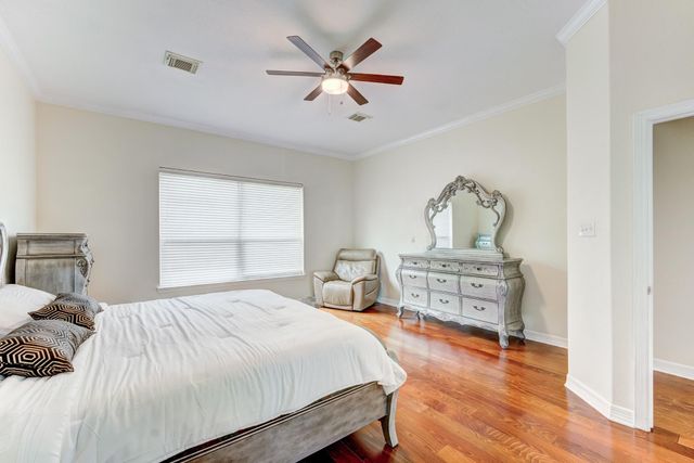 2104 Windy Shores Drive, Pearland, TX 77584