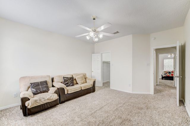 2104 Windy Shores Drive, Pearland, TX 77584