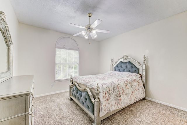 2104 Windy Shores Drive, Pearland, TX 77584