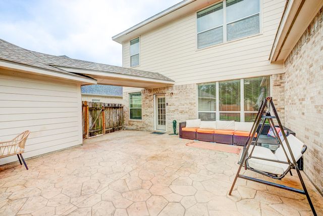 2104 Windy Shores Drive, Pearland, TX 77584