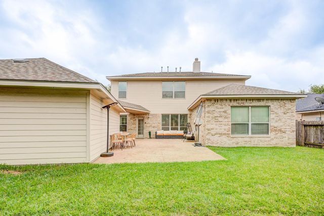 2104 Windy Shores Drive, Pearland, TX 77584
