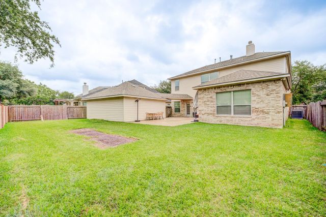 2104 Windy Shores Drive, Pearland, TX 77584