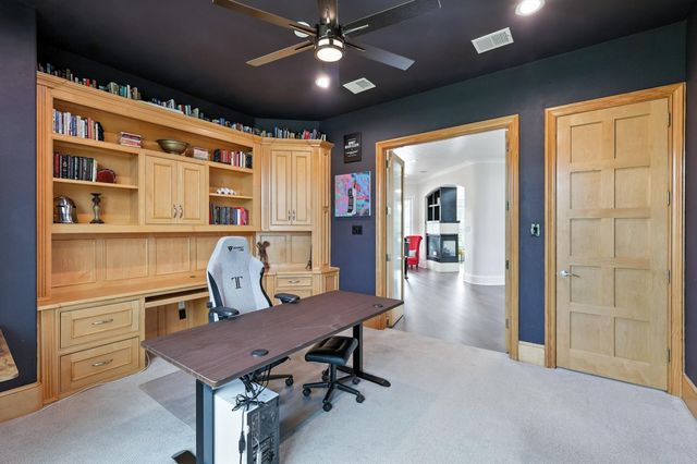 811 Noble Champions Way, Bartonville, TX 76226