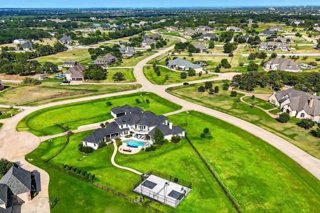 811 Noble Champions Way, Bartonville, TX 76226