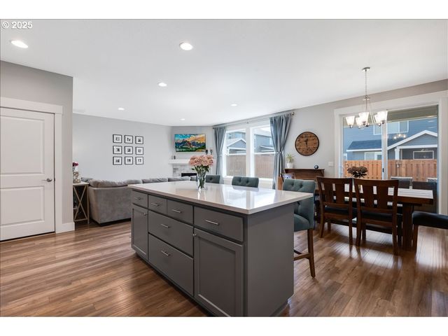 2754 INNA Ave Nw, Salem, OR 97304