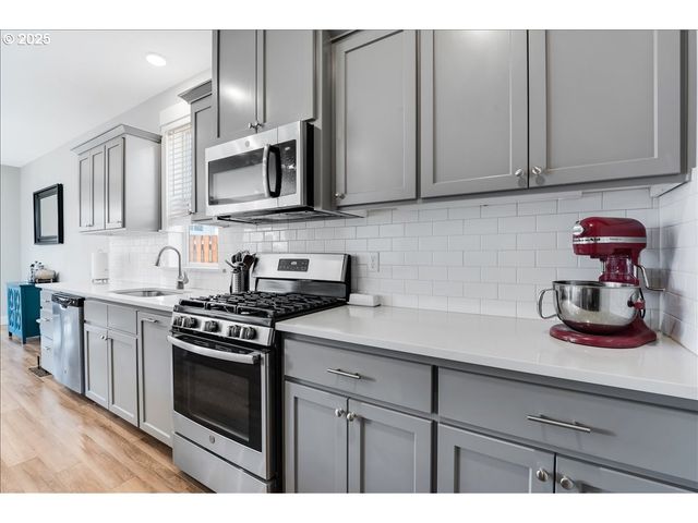 2754 INNA Ave Nw, Salem, OR 97304