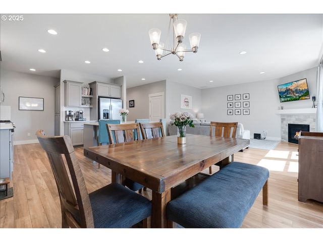 2754 INNA Ave Nw, Salem, OR 97304