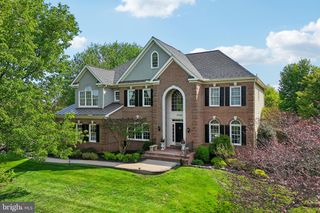 19396 EMERALD PARK DR, Leesburg, VA 20175