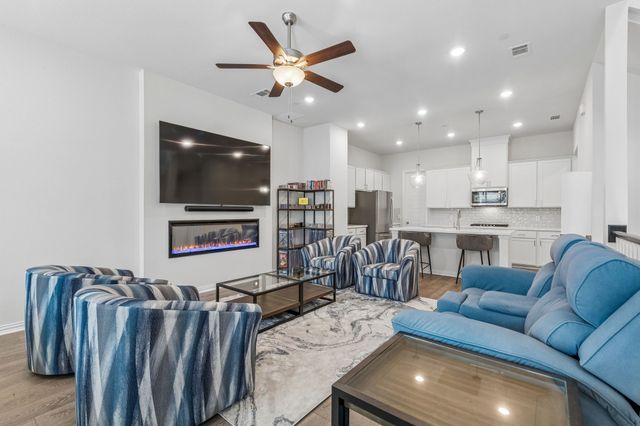 8352 Challenger Lane, Frisco, TX 75034