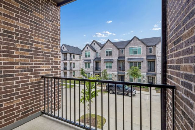 8352 Challenger Lane, Frisco, TX 75034