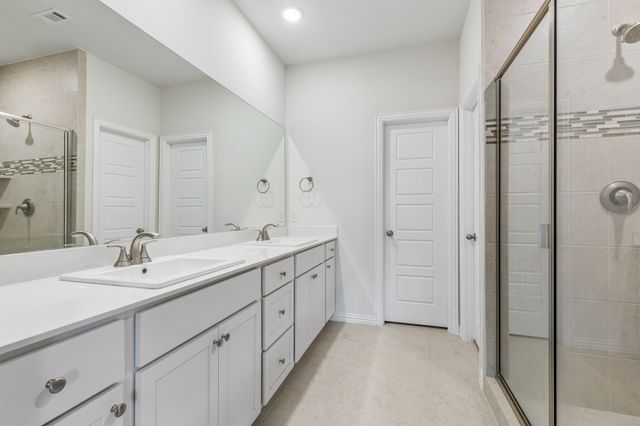 8352 Challenger Lane, Frisco, TX 75034