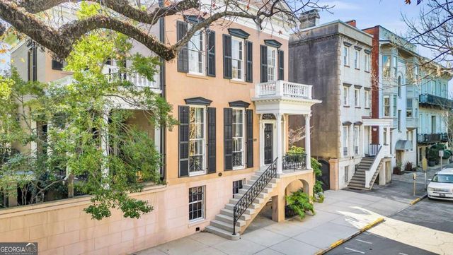 211 E Charlton Street, Savannah, GA 31401
