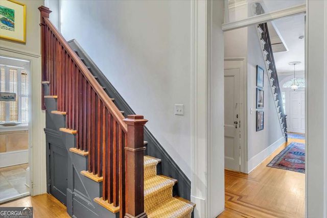 211 E Charlton Street, Savannah, GA 31401