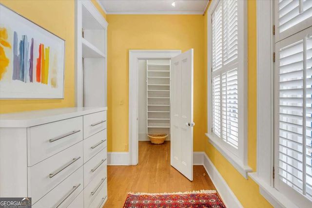 211 E Charlton Street, Savannah, GA 31401