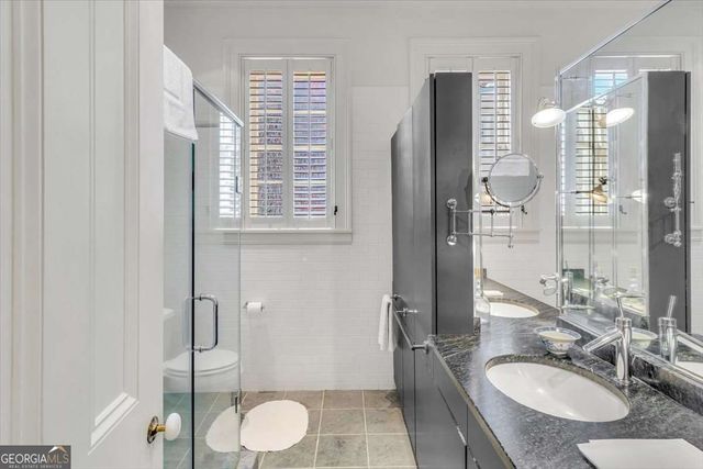 211 E Charlton Street, Savannah, GA 31401