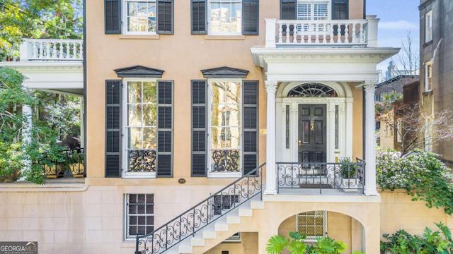 211 E Charlton Street, Savannah, GA 31401