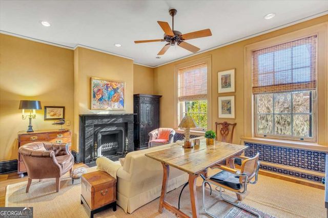 211 E Charlton Street, Savannah, GA 31401