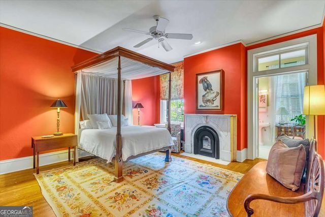 211 E Charlton Street, Savannah, GA 31401