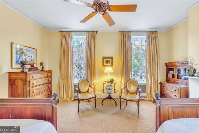 211 E Charlton Street, Savannah, GA 31401