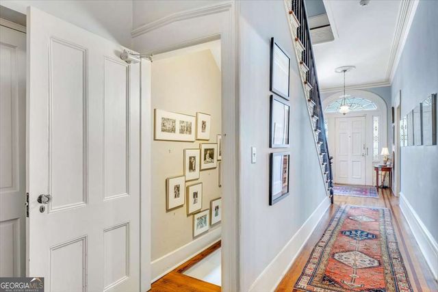 211 E Charlton Street, Savannah, GA 31401